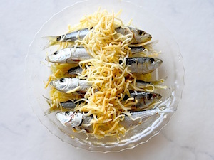 ふわっと香りとろ り いわしのしょうゆチーズ焼きのレシピ 作り方 Happy Recipe ヤマサ醤油のレシピサイト